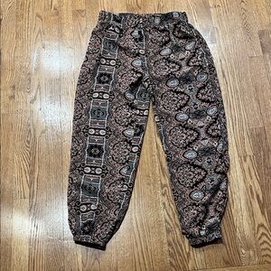 Ambiance Apparel multi colored Paisley jogger pants size large 100% polyester